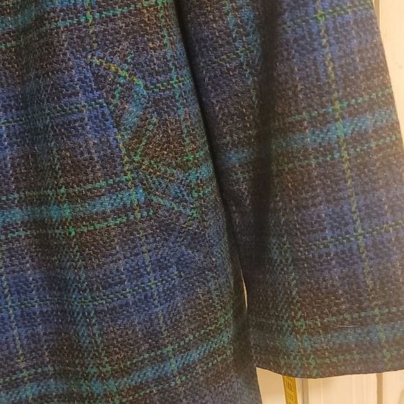Pendleton 100% Virgin Wool, Satin,Plaid Jacket, sz Lg. Green, blue,black, gold. - Picture 4 of 14
